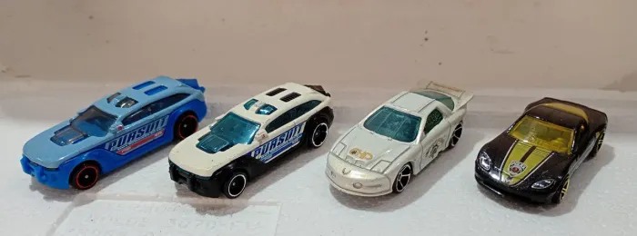 Hotwheels 1/64 vários modelos 