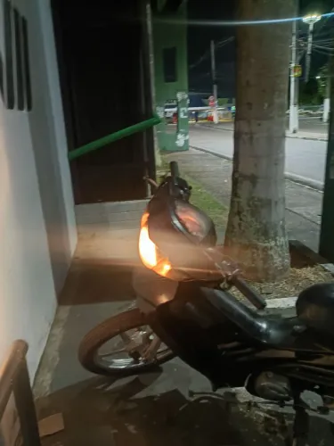 Vendo moto, sem queima vela, moto pra andar em bairro