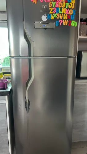 Vendo Geladeira Eletrolux