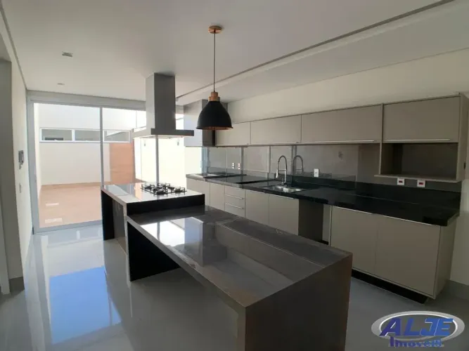 VENDE-SE Casa em condomínio NO RESERVA ESMERALDA - MARÍLIA/SP