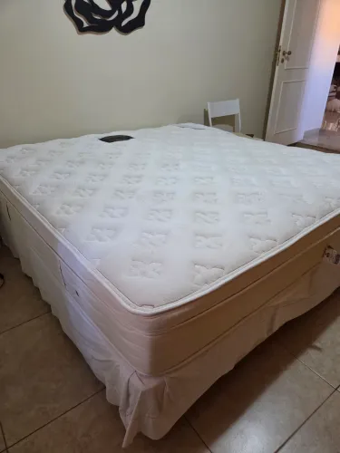 Cama super king Simmons