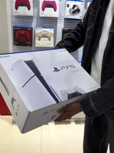 PS5 Slim lacrado 1 TB mídia física