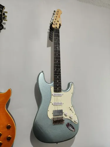 Guitarra Donner DST 152 - 1200,00