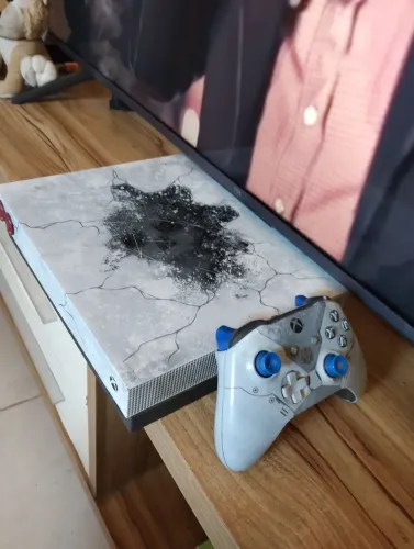 Xbox one x edição colecionador gears of War