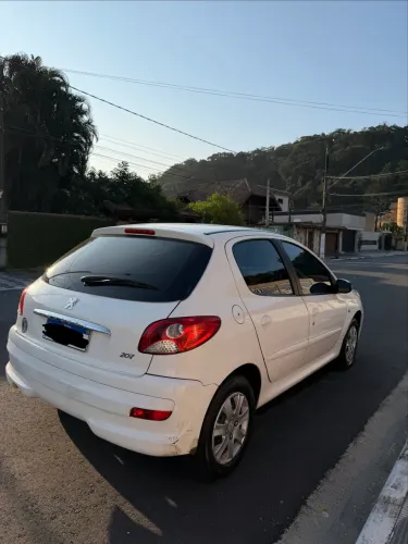 Peugeot 207 XR 1.4 Flex 8V 5P 2013