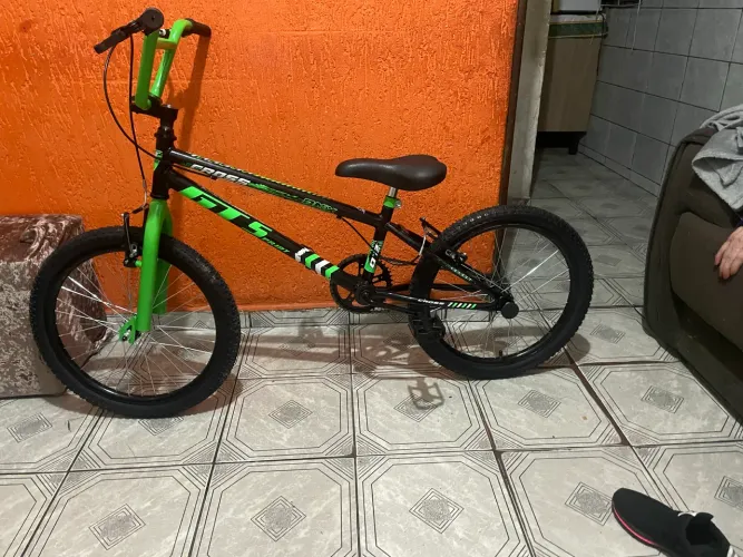 Bicicleta GTS bmx