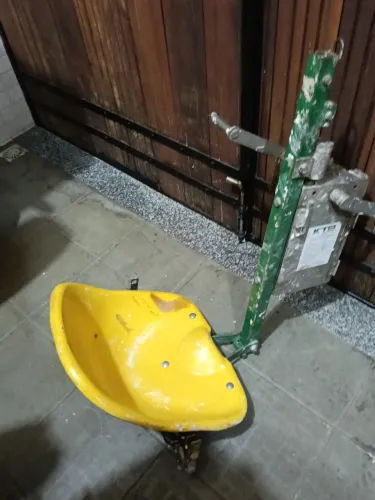 Cadeirinha para obra