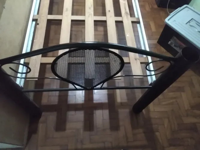 Vendo Cama de solteiro