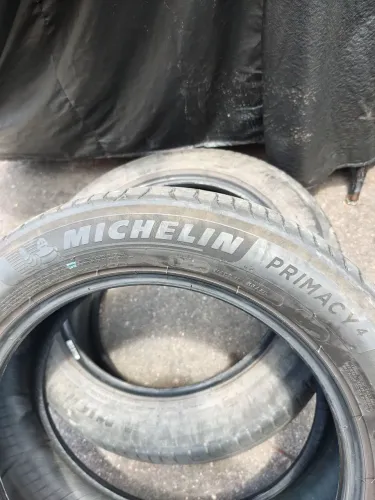 Kit 4 Pneus Michelin Aro 17 Primacy 5 - 215/55 R17 94v
