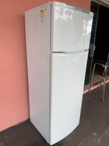 Geladeira boa e barato dou garantia entrego hoje