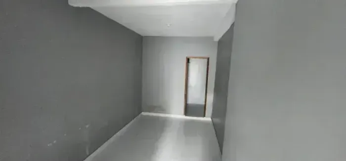 GALPÃO COM 800M2 DE ÁREA TOTAL NA COSME FERREIRA/TIRADENTES