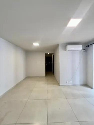 Apartamento 03 Dormitórios - Zona 03