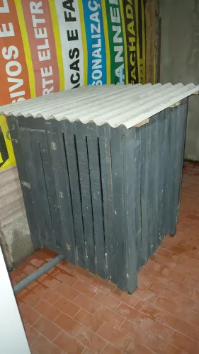 Casinha de cachorro médio.