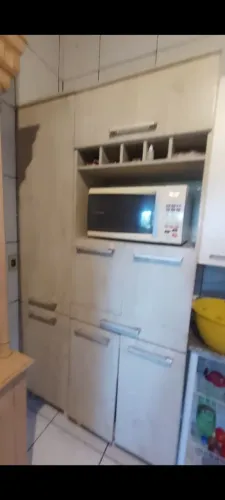 Vende-se dois armários
