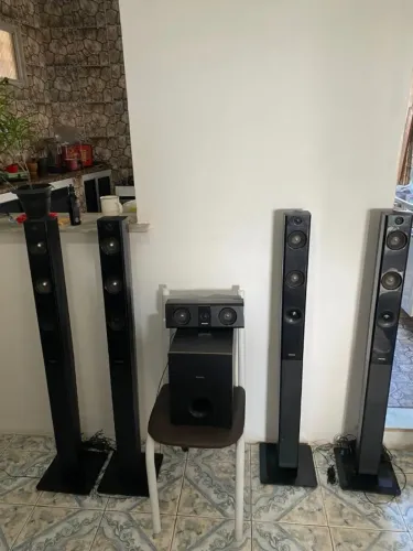 Caixas de som Home teather Philips HTB5570 800w +subwoofer