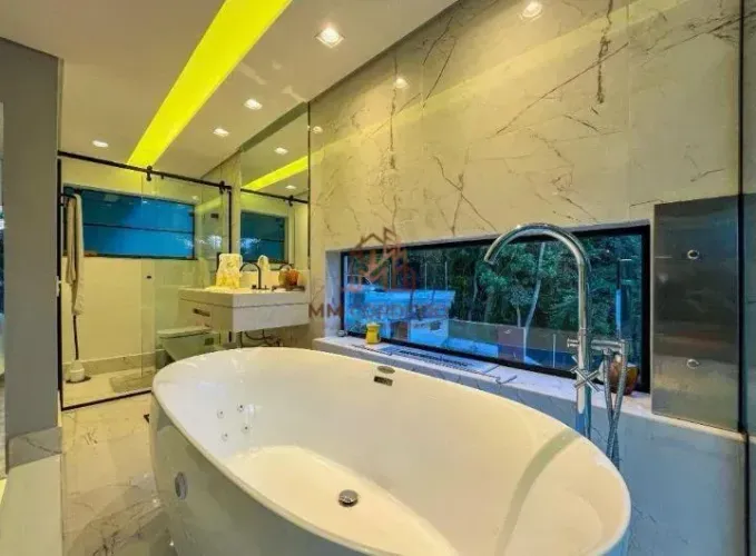Casa de Alto Padrão na Serra da Cantareira - disponível para venda ou locação.