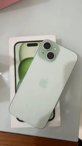 iPhone 15 / 128 gigas 