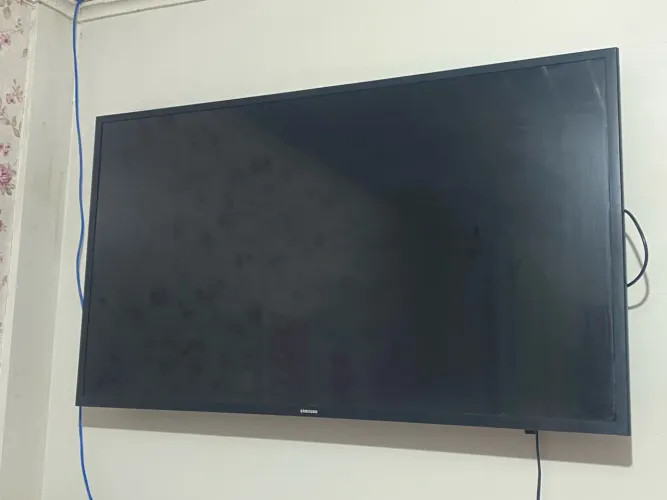 TV Smart Samsung Led 43" (LER DESCRIÇÃO, aceito negociação.)