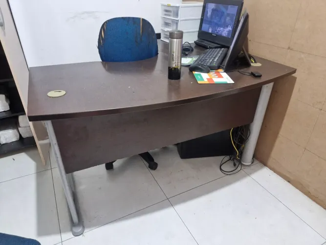 Mesa em L para escritório