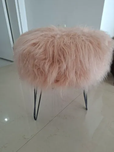 Banco puff Fofo Rosé com base em ferro