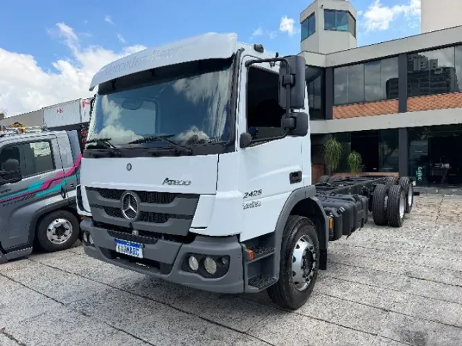 Mercedes-Benz Atego 2426 Cabine Bolha 6x2
