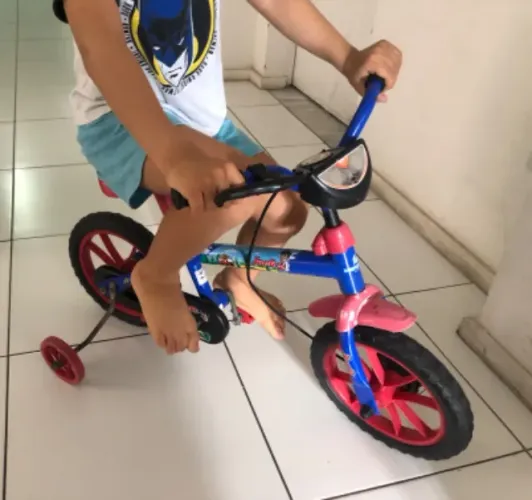 Vende-se bicicleta aro12