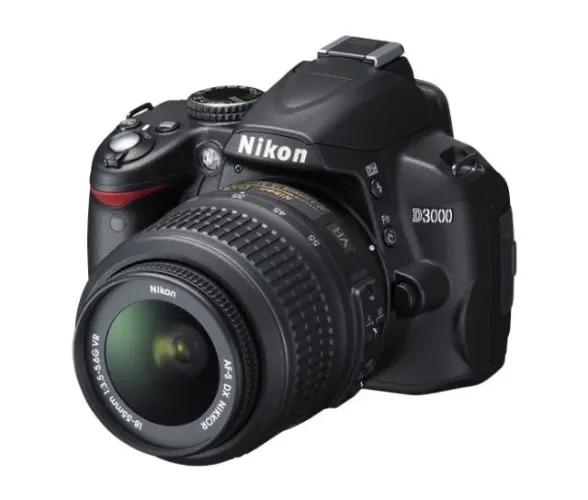 Vendo Nikon D3000