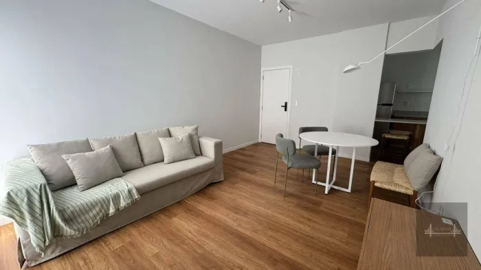 Apartamento com 2 dormitórios à venda, 71 m² por R$ 790.000,00 - Córrego Grande - Florianó