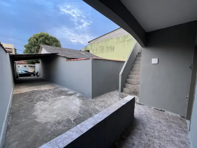 Kitnet com garagem e grande quintal em Eldorado, Serra, ES