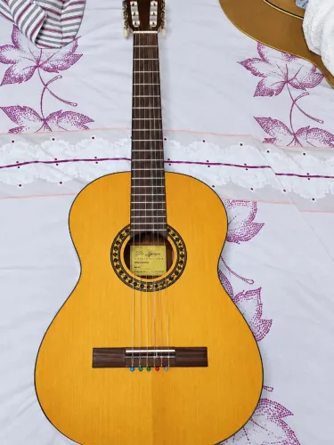 Violão destro Di Giorgio