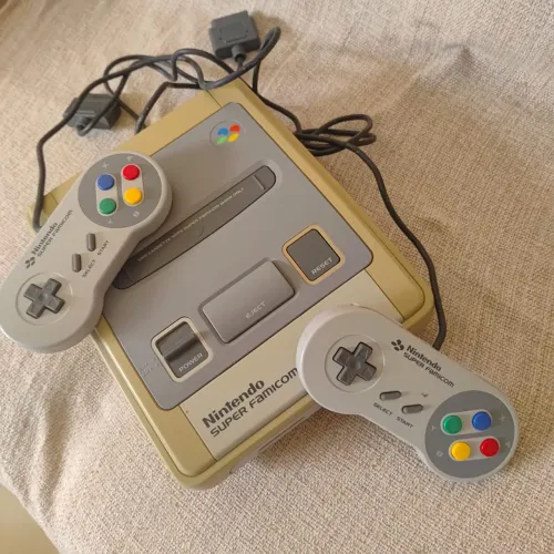 Videogame super Nintendo famicon japao com 2 controles e 3 jogos