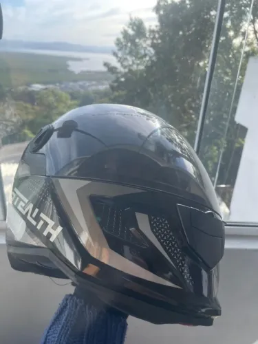 Capacete Stealth Tam. 60 com Intercomunicador Bluetooth V10