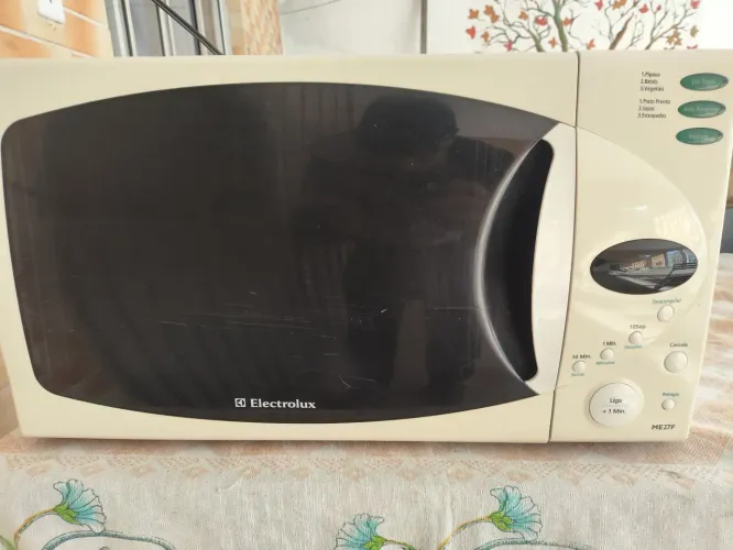 Microondas Electrolux,27 lts,110 volts, entrego e dou garantia 