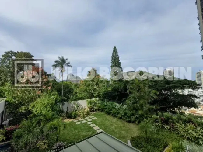 4 quartos - Reformado - 2 vagas - CASA ALTA