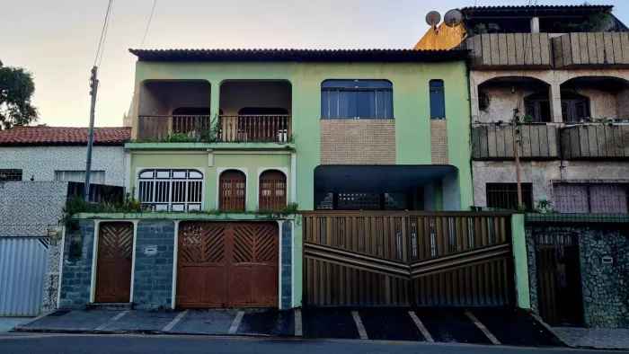 CASA EM RUA PÚBLICA - BAIRRO INDUSTRIAL [56403]