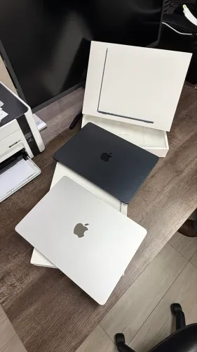 MacBook Air M5 - 512gb 16gb | Preto Midnight - Silver - Lacrados