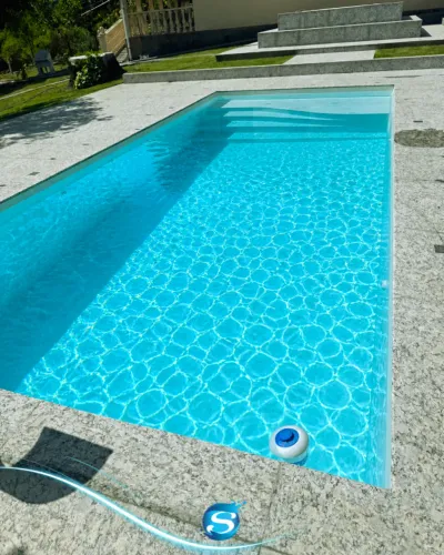 Piscina 8.30 x 3.30 x 1.40 modelo praia em fibra de vidro! Spaço BH Piscinas