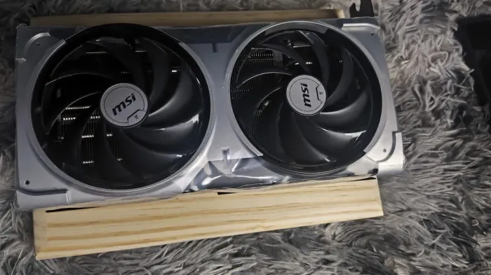 NVIDIA RTX 5070 NOVINHA