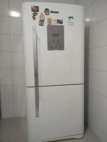 GELADEIRA ELETROLUX 598 L