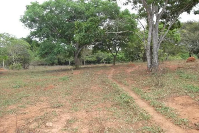 Linda chácara de 20.000 m² próximo ao Rio,Jaboticatubas(Temos varias opções)