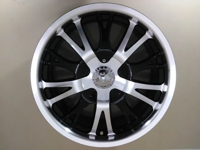Rodas Aro 18  Acuza 5x100 5x114 et45 Preta Diamantada Nova JG144