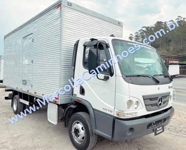 Mercedes Bens Acello 1016