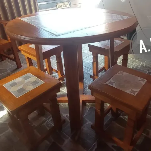 Conjunto rustico em madeira de pinus 