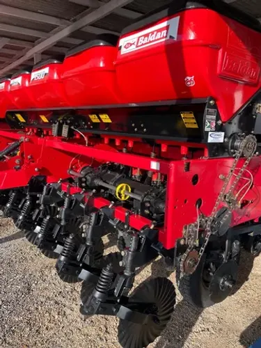 Plantadeira 10 linhas 2013 