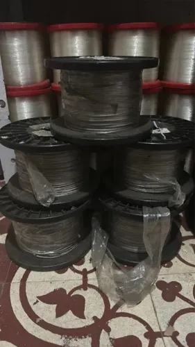 Arame de aço revestido e inox