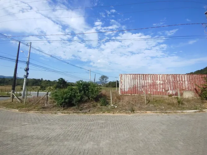 Área industrial /l coml. na Rod. Antônio Jovita Duarte Forquilhinhas