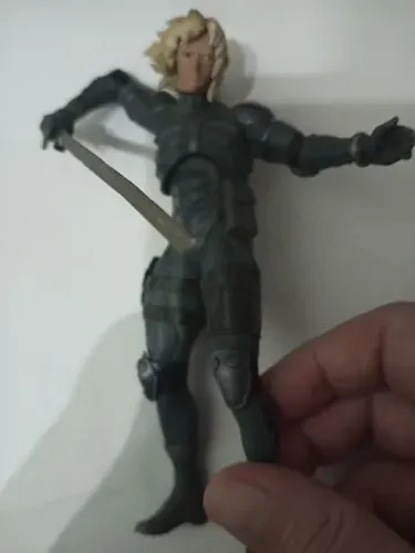 Metal gear solid Raiden medicom udf ultra detail figure 