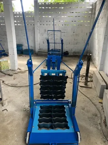 Máquina Poedeira de Piso