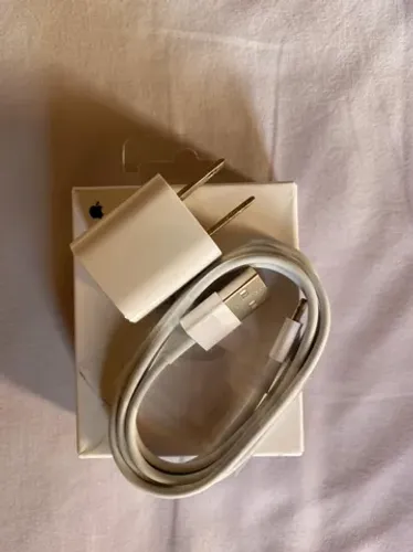 Carregador Original Apple (fonte + cabo) - Novo