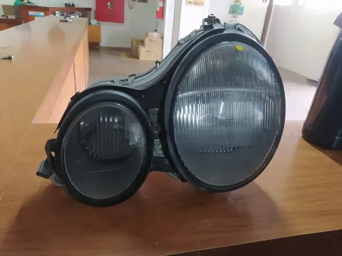Farol Mercedes Classe E w210 1996 1997 1998 1999 2000